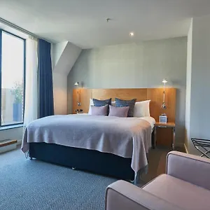 Hotel Apex Of ****